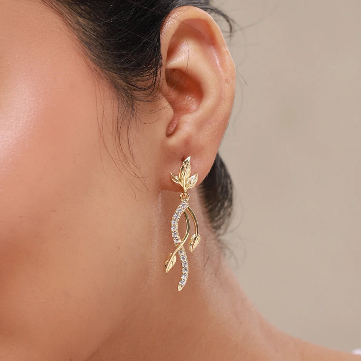 Leafy Affair Nivelle Dangle Earrings