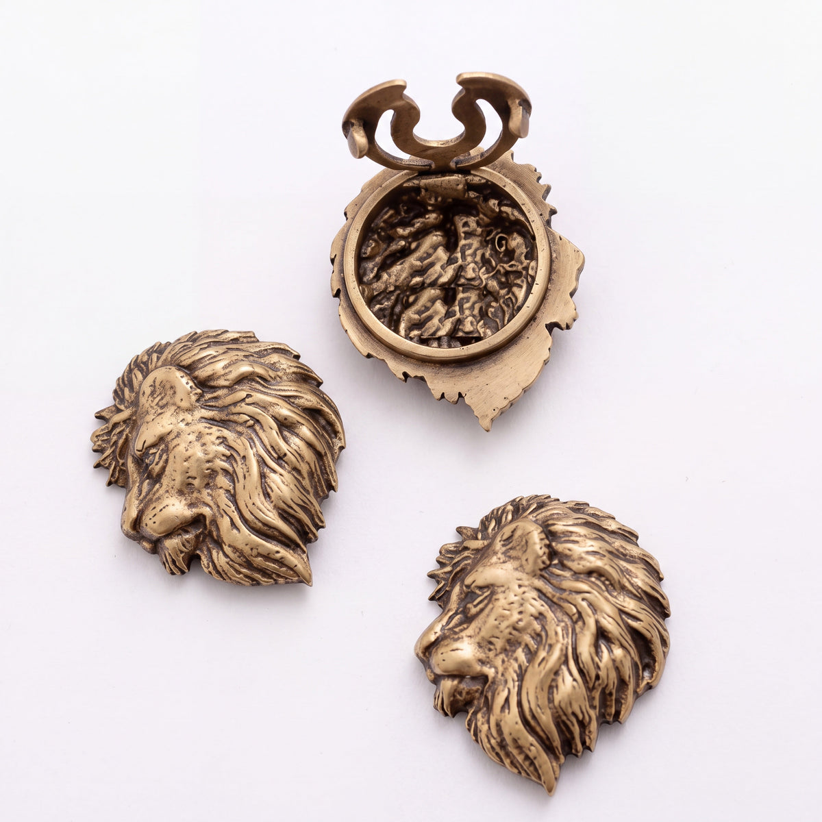 Antique Gold Lion Design Button Cover – Pack of 3