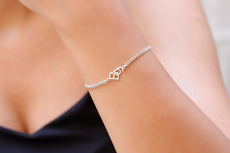 Personalized Tiny Interlocking Two Initials Bracelet, Dainty Gold Letter Bracelet, Custom Curb Chain Bracelet, Personalized Gifts