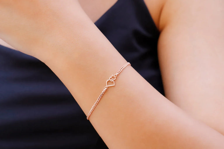Personalized Tiny Interlocking Two Initials Bracelet, Dainty Gold Letter Bracelet, Custom Curb Chain Bracelet, Personalized Gifts