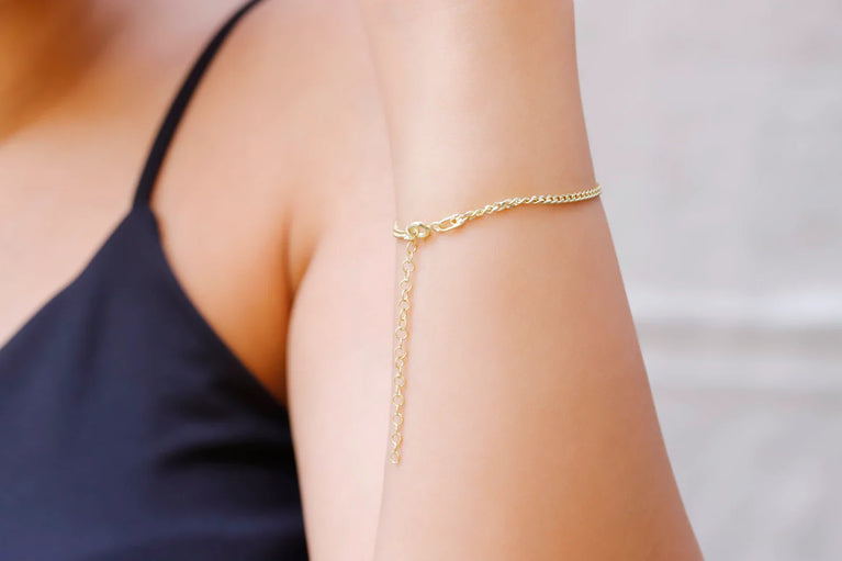 Personalized Tiny Interlocking Two Initials Bracelet, Dainty Gold Letter Bracelet, Custom Curb Chain Bracelet, Personalized Gifts